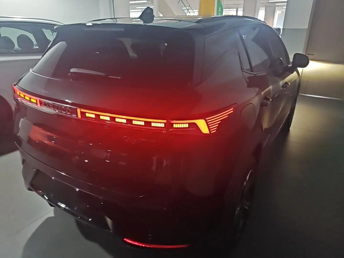 Lynk & Co 06 EM-P 2023 EM-P 126 Long-Range Halo — миниатюра 6