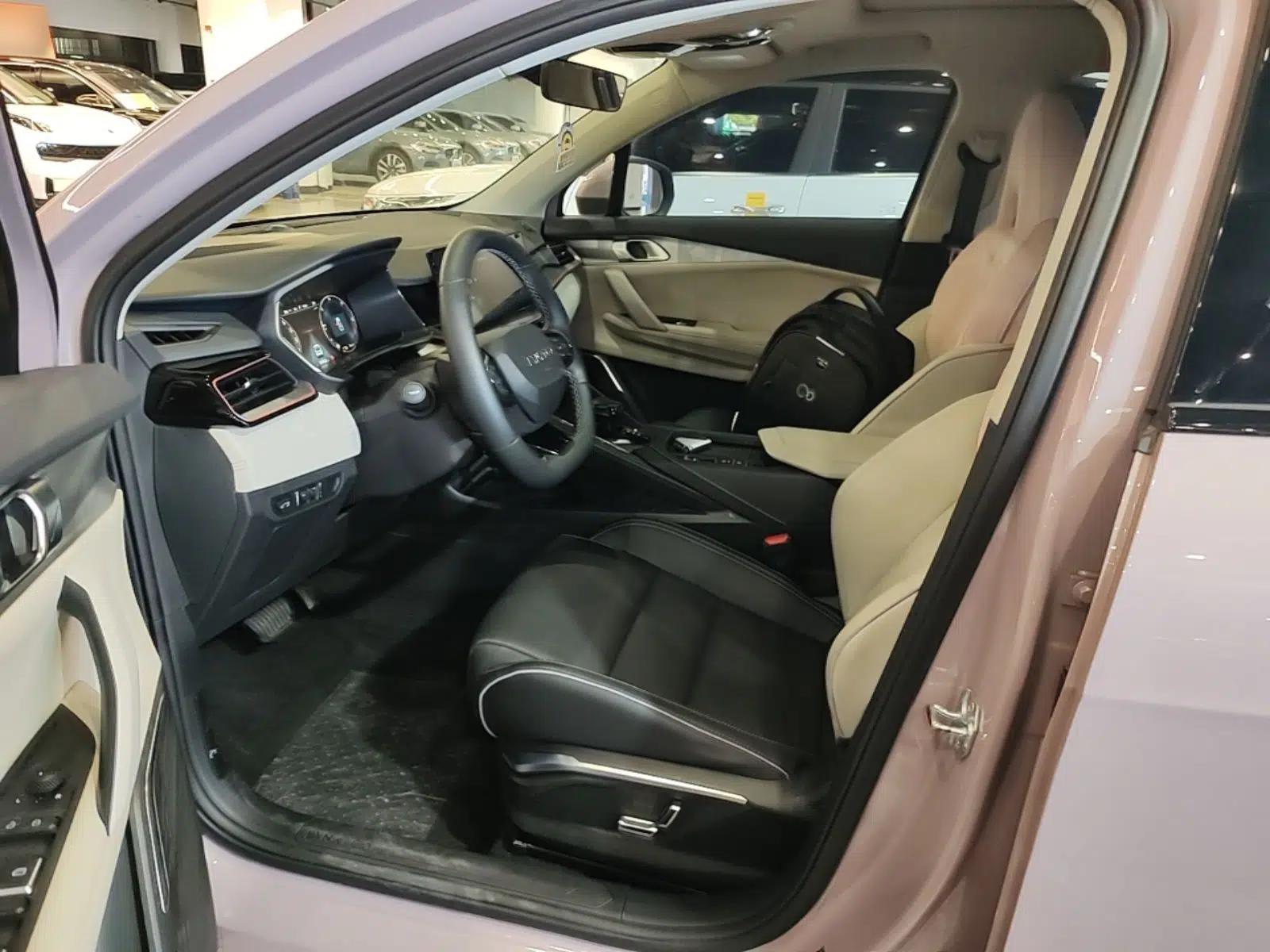 Lynk & Co 06 EM-P 2023 1.5T Remix PHEV Shero — миниатюра 18