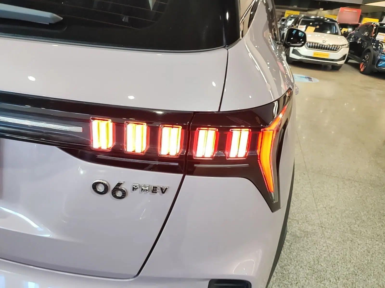 Lynk & Co 06 EM-P 2023 1.5T Remix PHEV Shero — миниатюра 7