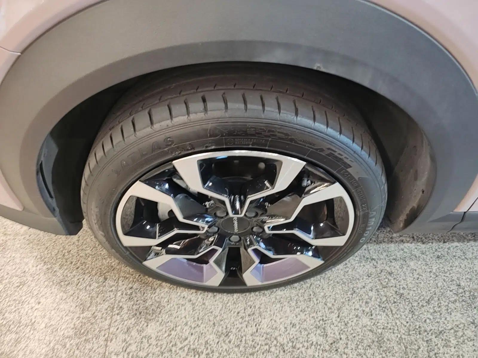 Lynk & Co 06 EM-P 2023 1.5T Remix PHEV Shero — миниатюра 8