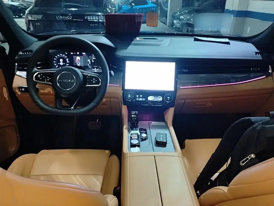 Lynk & Co 09 2024 2.0T Four-Wheel Drive Sport Edition Five Seats — миниатюра 13