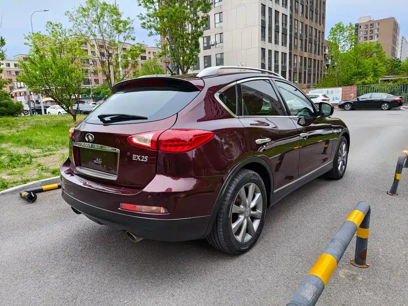 Infiniti EX 2011 EX25 Premium Edition — миниатюра 4