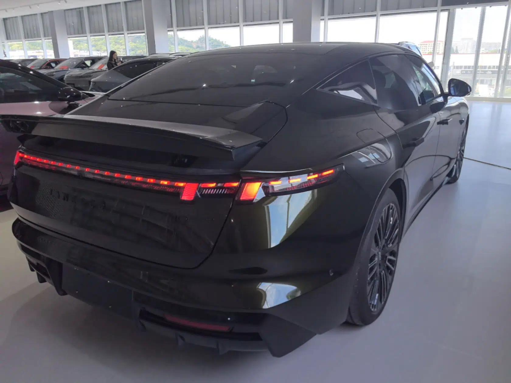 Lynk & Co 10 EM-P 2025 Model 240 All-Wheel Drive Ultra—Sport Edition — миниатюра 6