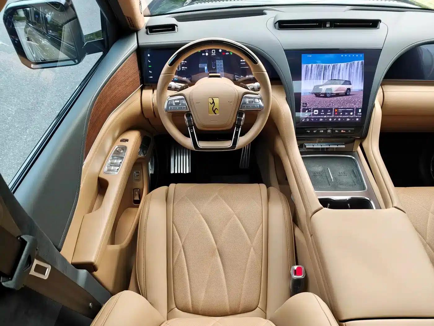 Looking up at the U8 L 2025 Dingshi Edition — миниатюра 17