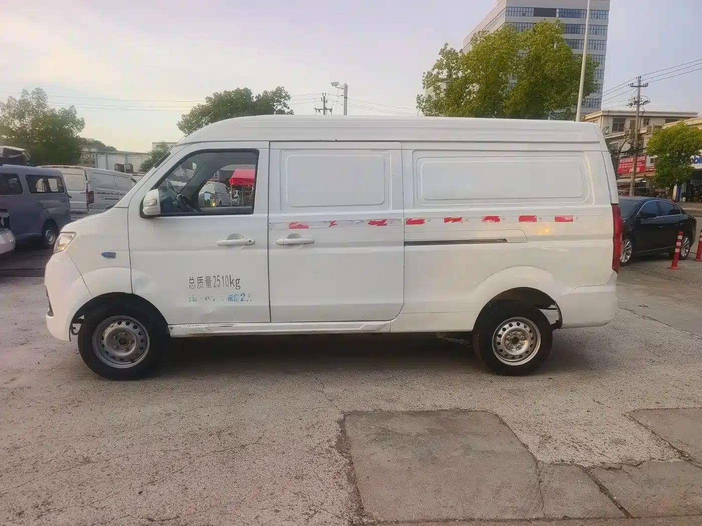 Remote E5 2019 E5L Pure Electric Van - Guoxuan 39.9kWh — миниатюра 12