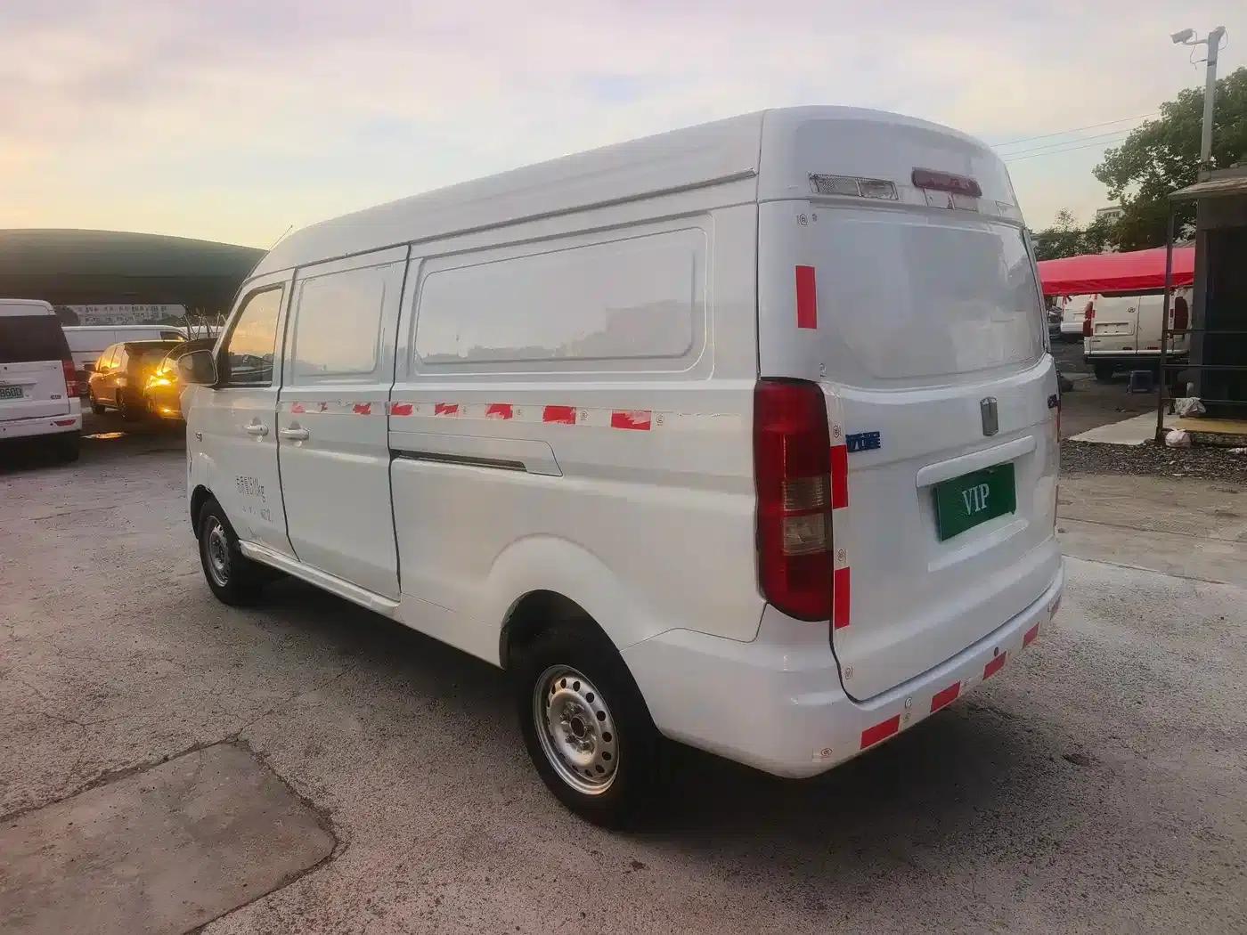 Remote E5 2019 E5L Pure Electric Van - Guoxuan 39.9kWh — миниатюра 15