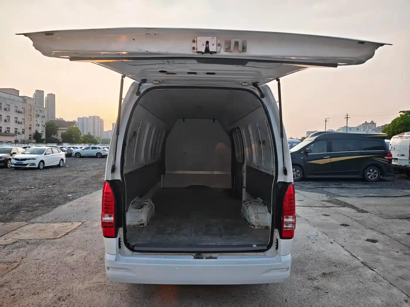 CATL E6 2020 model van, high-roof, 1365kg payload, high-capacity battery pack from CATL. — миниатюра 11