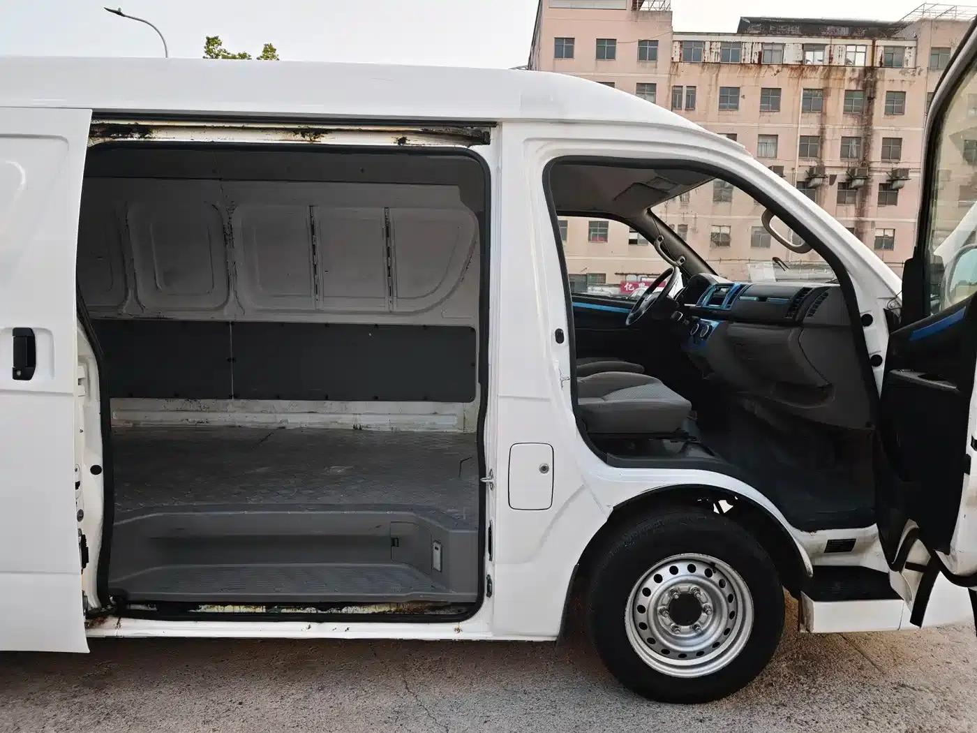 CATL E6 2020 model van, high-roof, 1365kg payload, high-capacity battery pack from CATL. — миниатюра 7