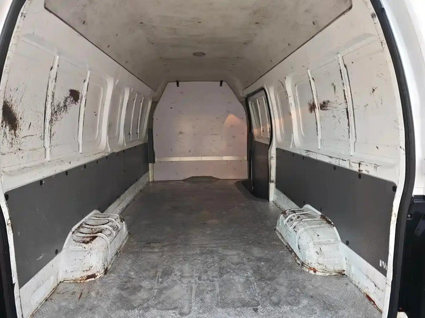 CATL E6 2020 model van, high-roof, 1365kg payload, high-capacity battery pack from CATL. — миниатюра 10