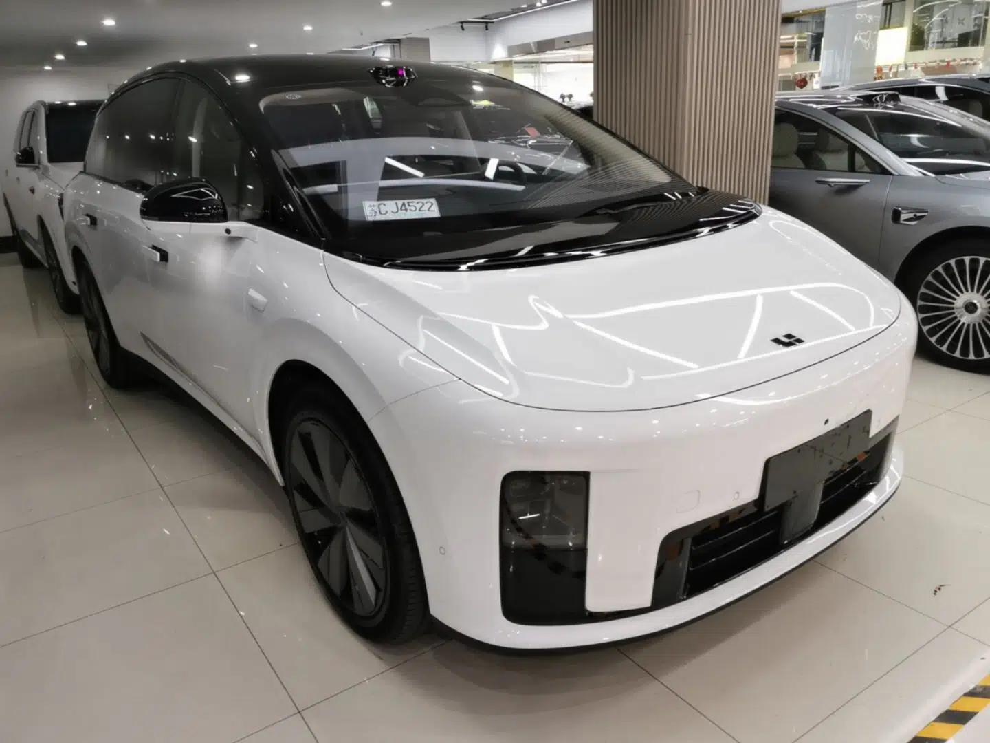 Li Auto i8 2025 Model Standard Version — миниатюра 3