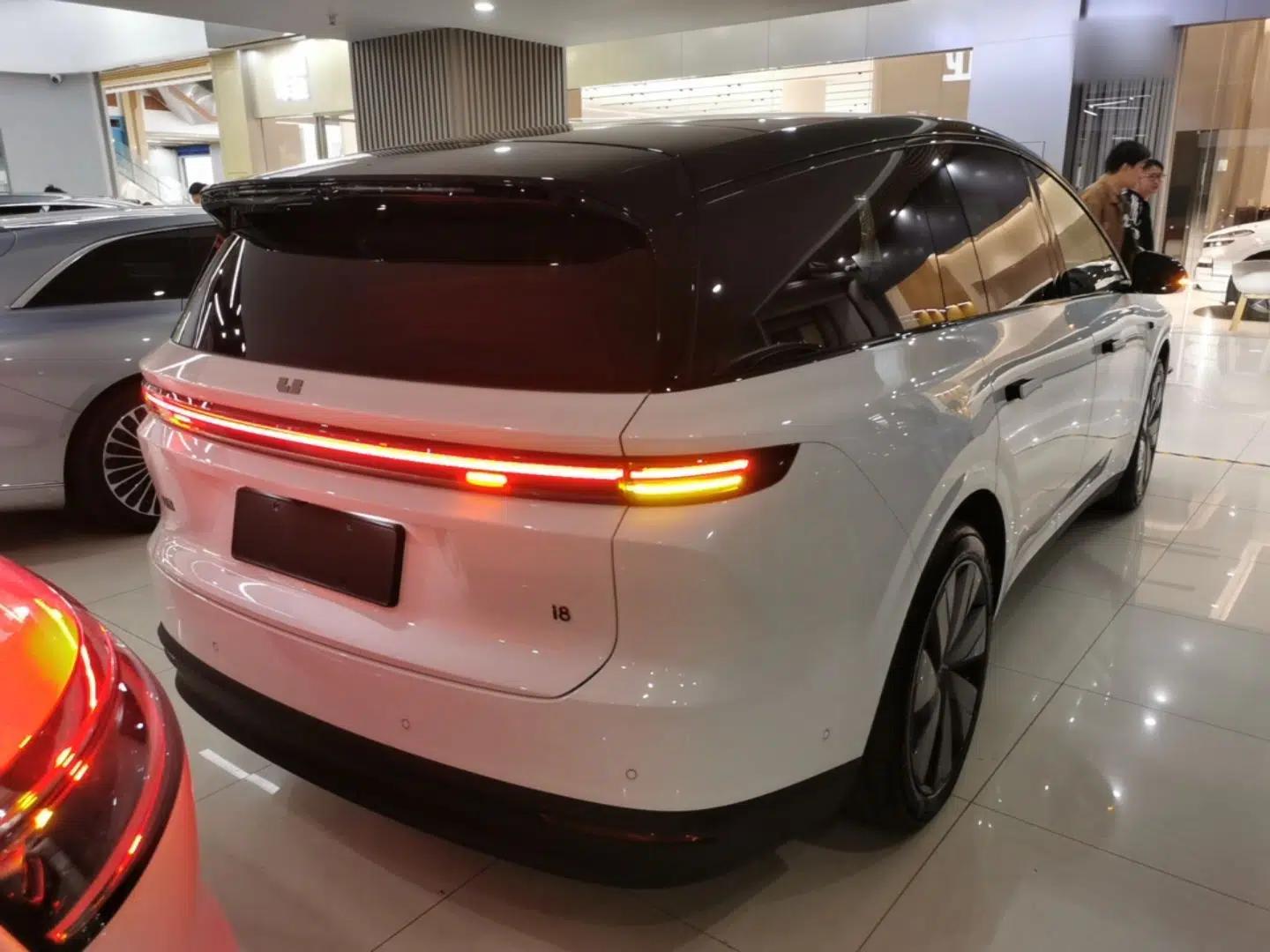 Li Auto i8 2025 Model Standard Version — миниатюра 5