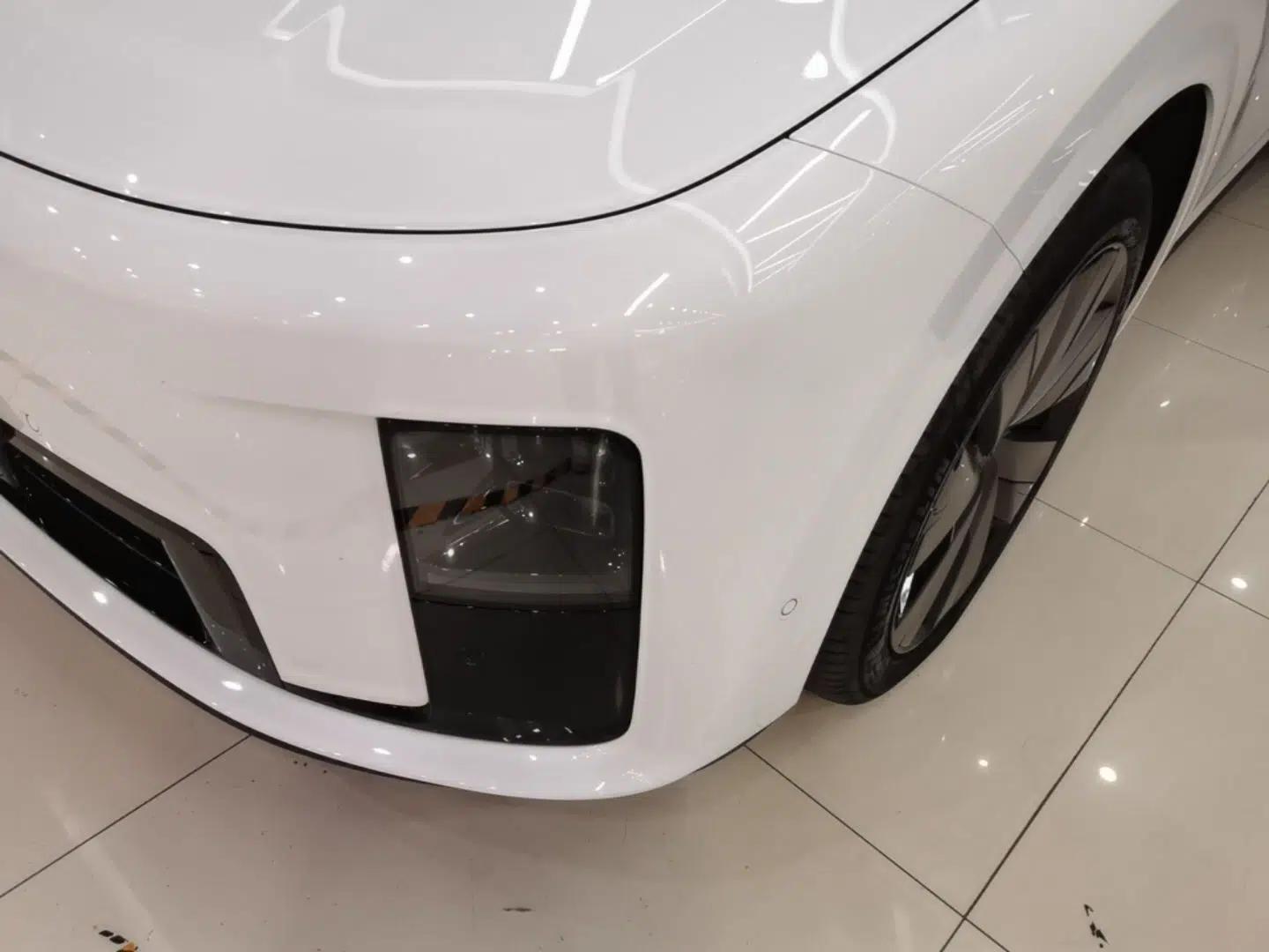 Li Auto i8 2025 Model Standard Version — миниатюра 9