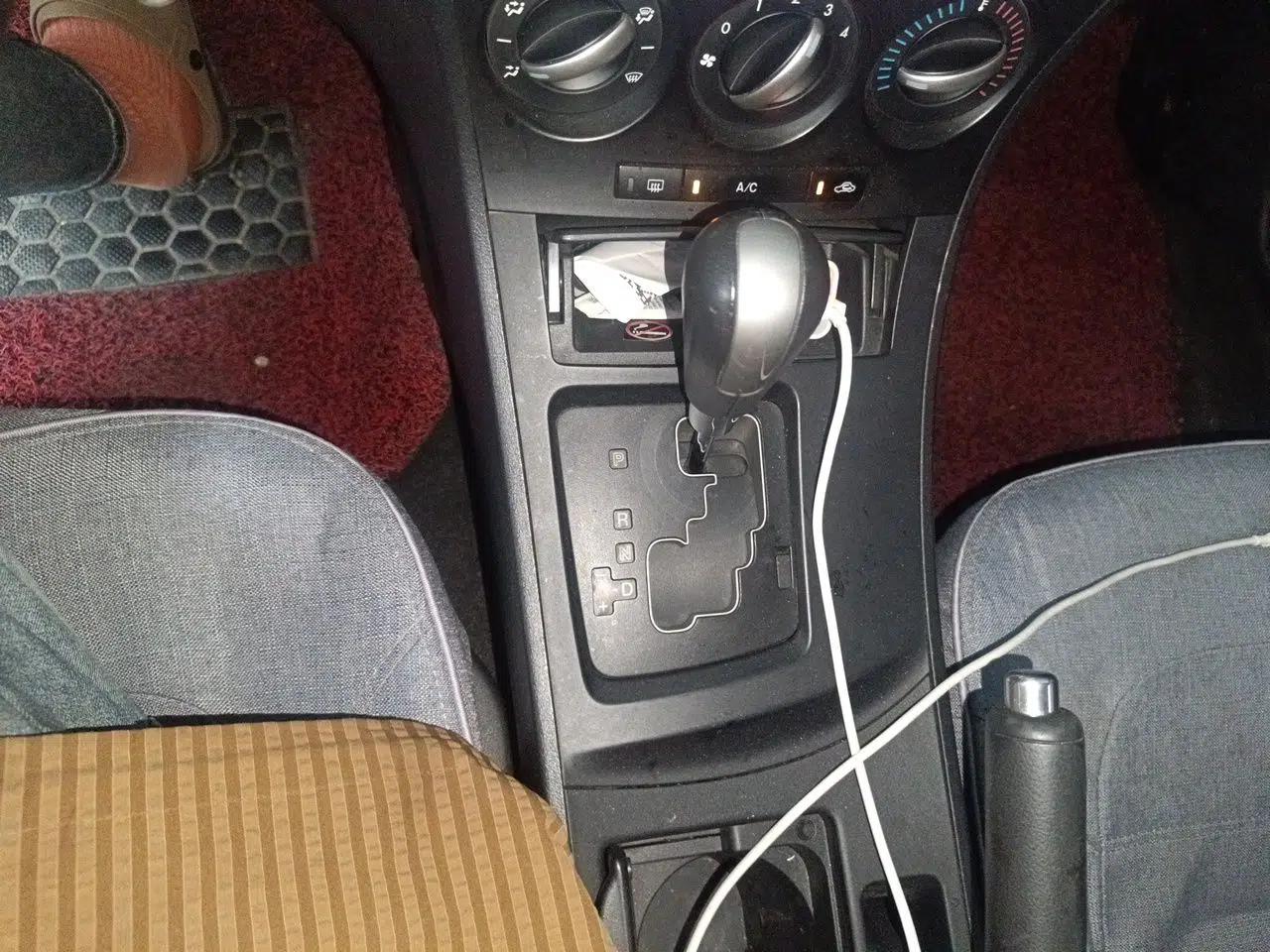 Mazda 3 2013 Sedan 1.6L Automatic Elite Model — миниатюра 15