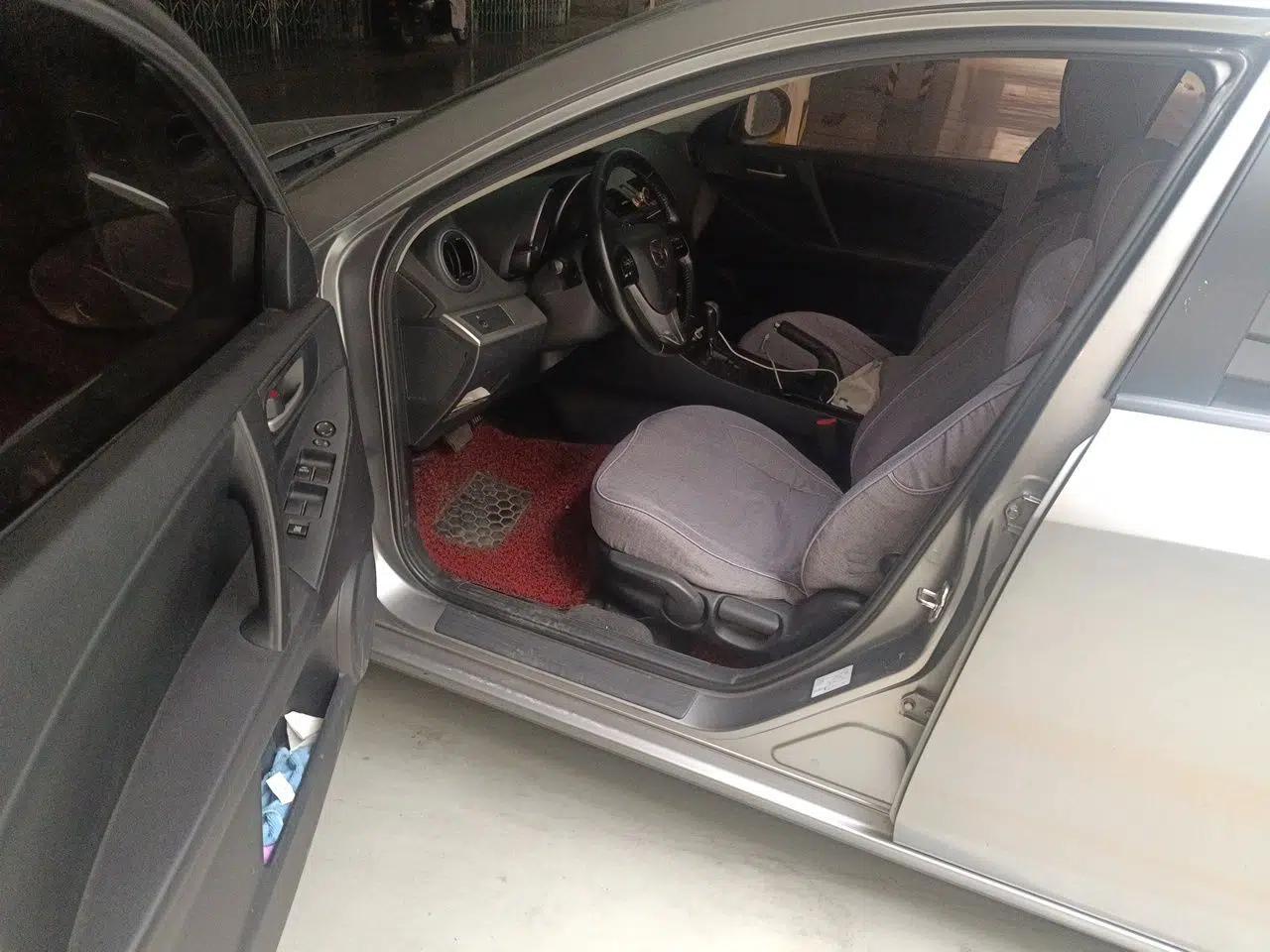 Mazda 3 2013 Sedan 1.6L Automatic Elite Model — миниатюра 17