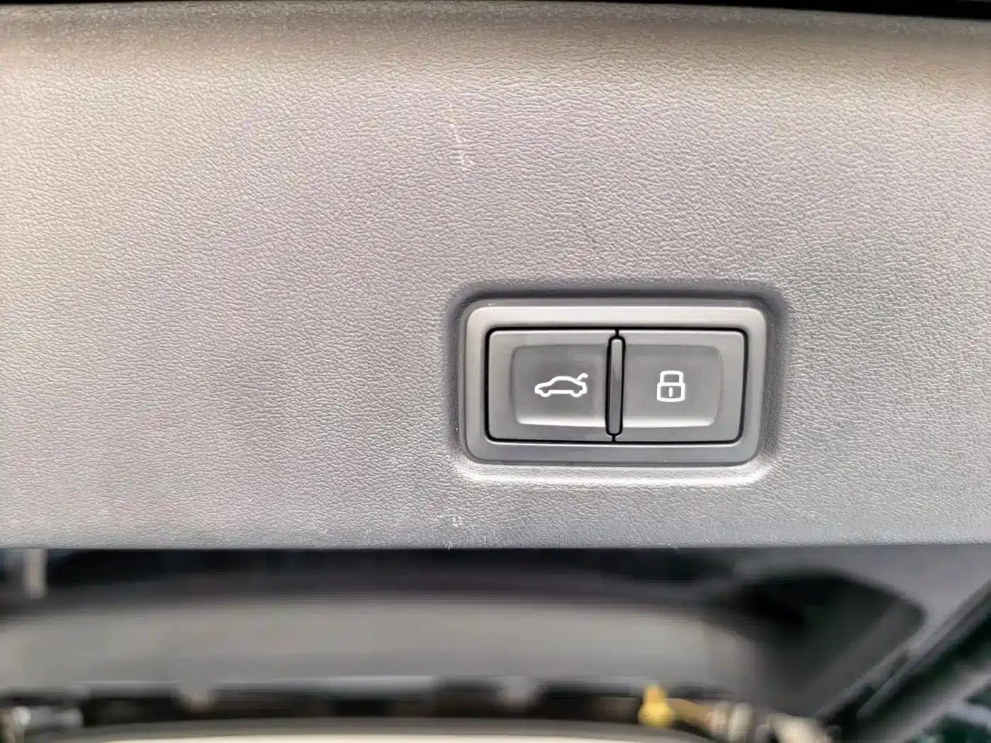 Audi Q6 2024 45 TFSI quattro Qiyun Edition Yulin Package 7-seater — миниатюра 12