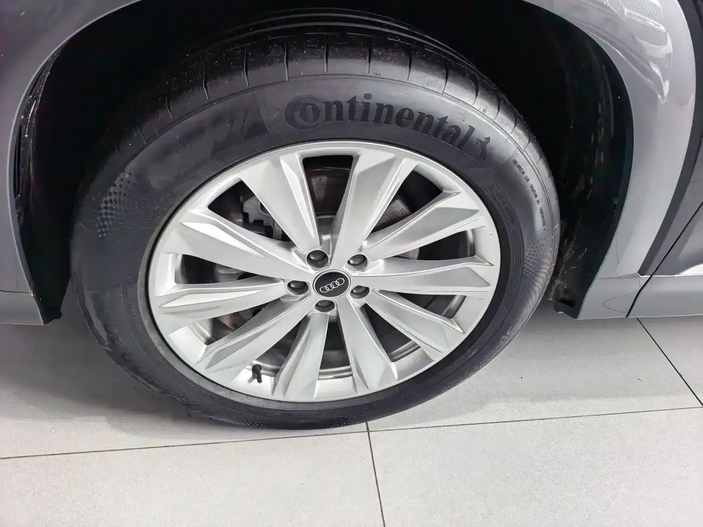 Audi Q6 2024 45 TFSI quattro Qiyun Edition Yulin Package 7-seater — миниатюра 4