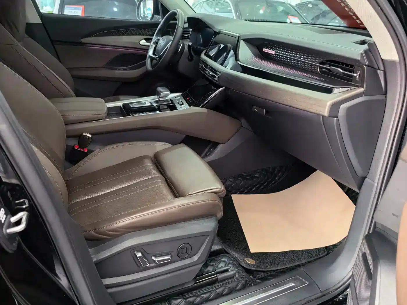 Audi Q6 2024 45 TFSI quattro Qiyun Edition Yulin Package 7-seater — миниатюра 9