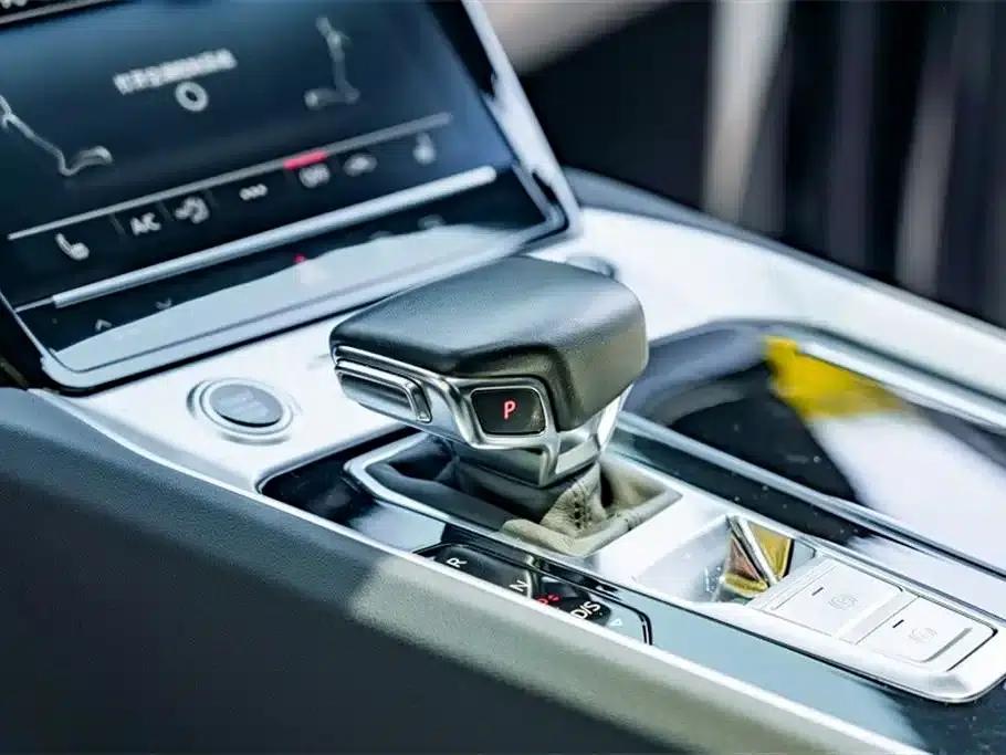 Audi Q6 2023 45 TFSI quattro Qiyun Edition Flying Rider Package — миниатюра 16