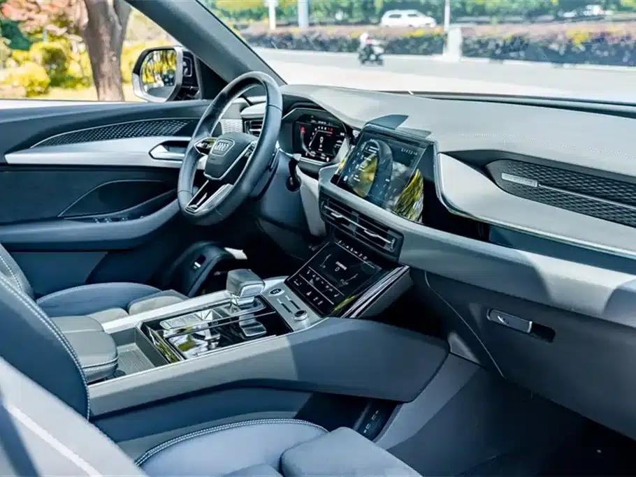 Audi Q6 2023 45 TFSI quattro Qiyun Edition Flying Rider Package — миниатюра 18