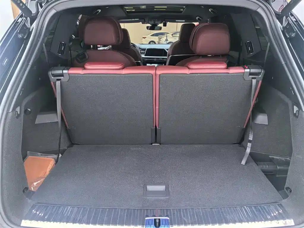 Audi Q6 2023 45 TFSI quattro Black Edition — миниатюра 15
