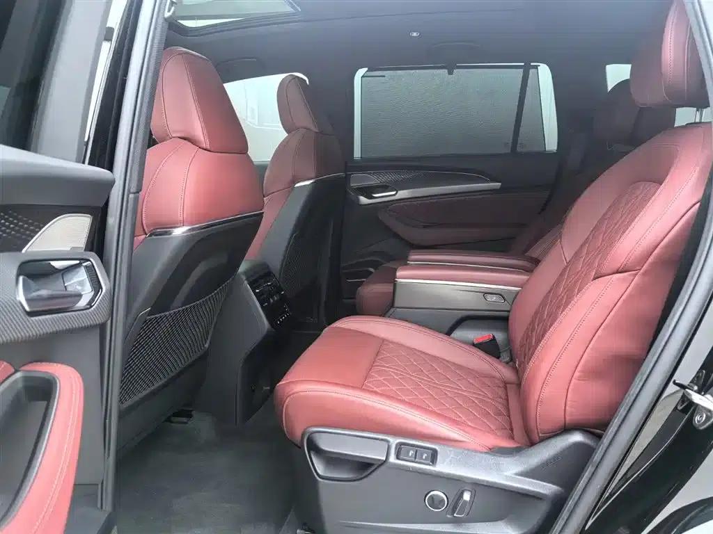 Audi Q6 2023 45 TFSI quattro Black Edition — миниатюра 10