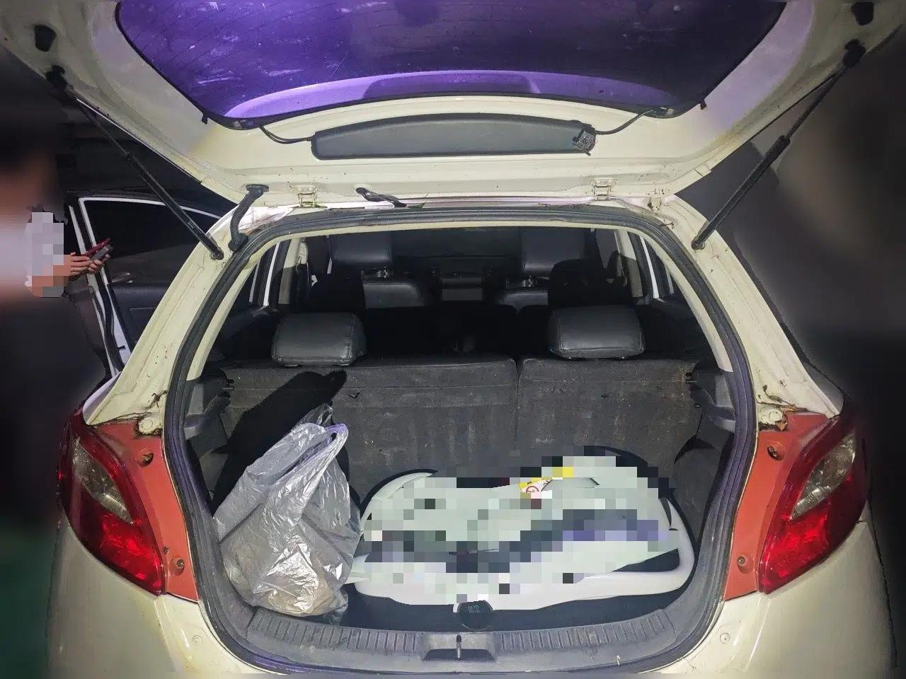 Mazda 2 2012 Hatchback Xuan Dong 1.5L Automatic Value Edition — миниатюра 20