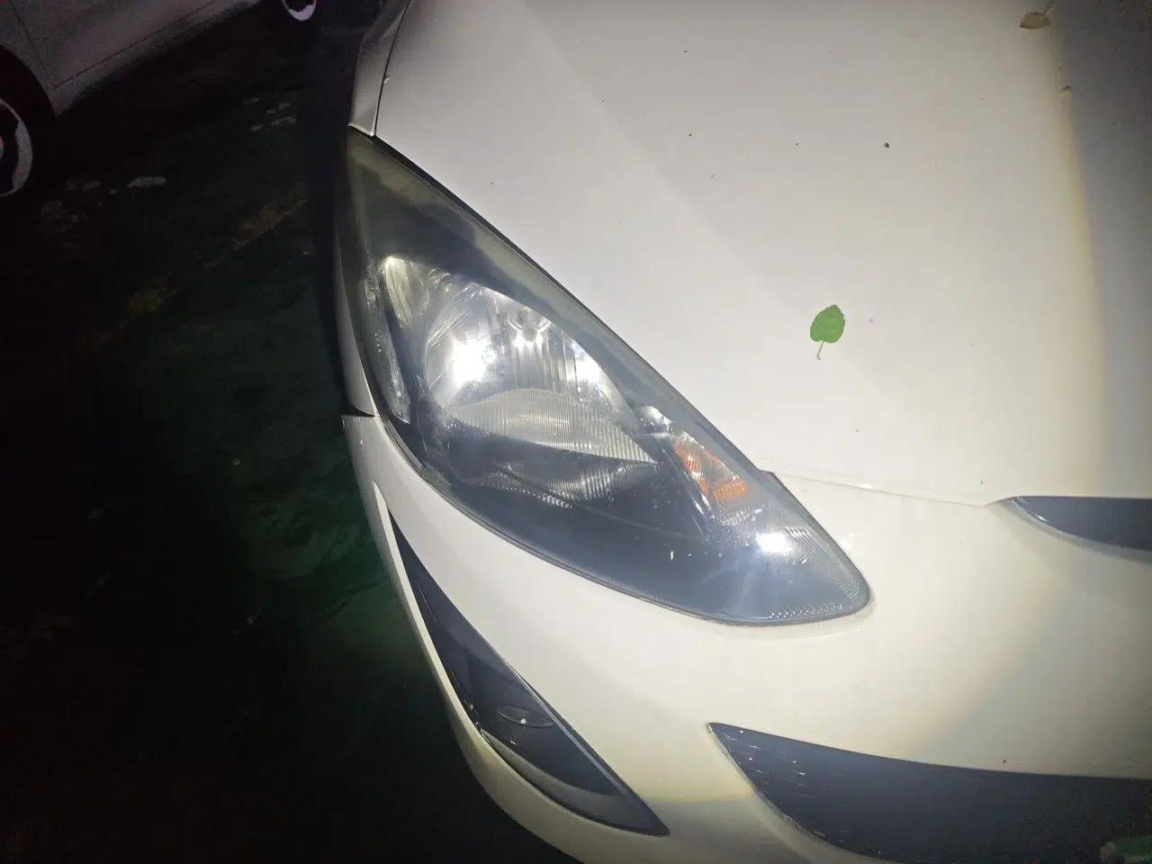 Mazda 2 2012 Hatchback Xuan Dong 1.5L Automatic Value Edition — миниатюра 7