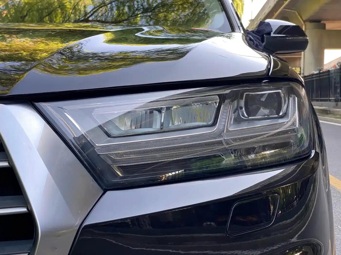 Audi Q7 PHEV 2019 55 e-tron — миниатюра 11