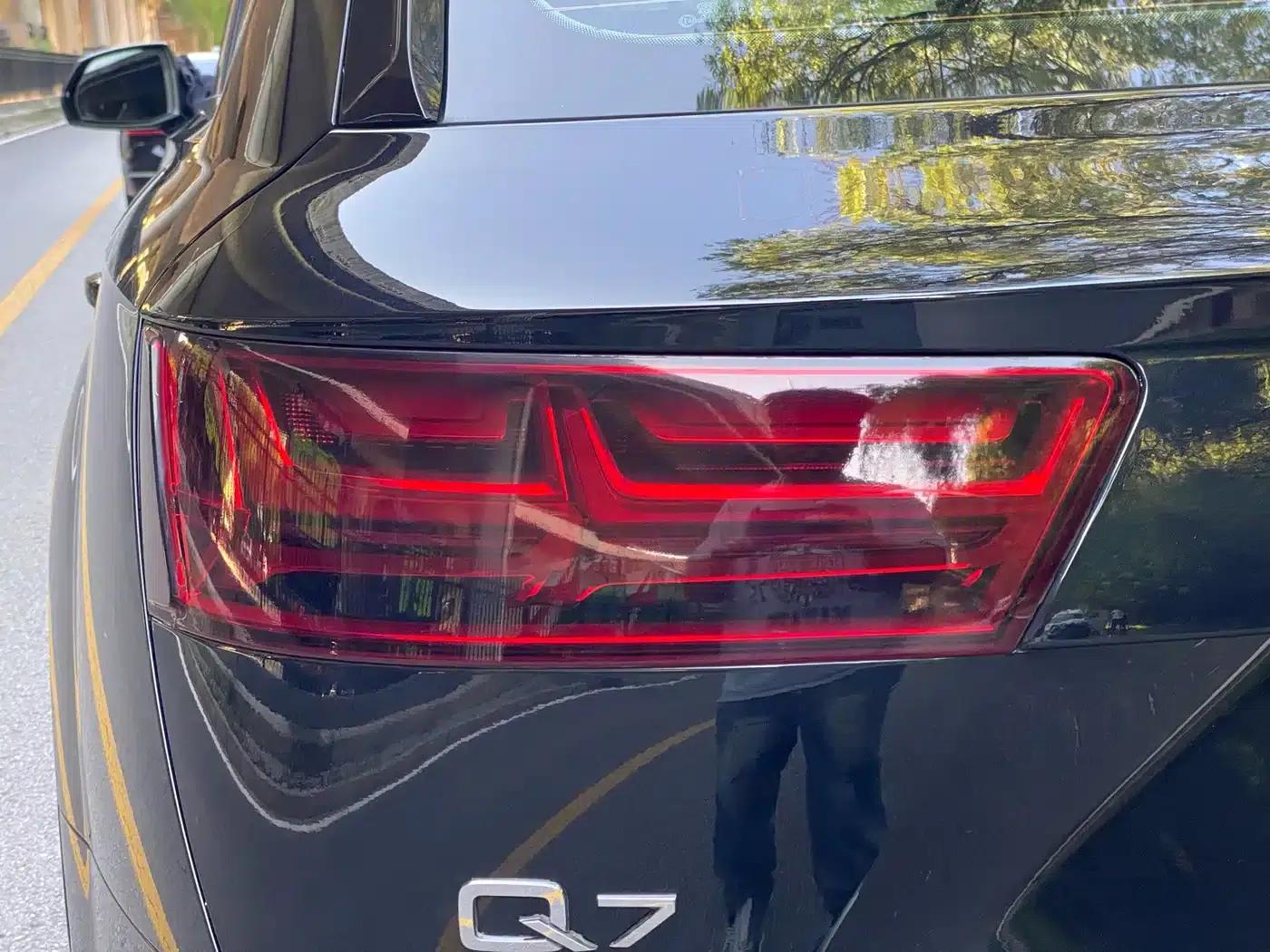 Audi Q7 PHEV 2019 55 e-tron — миниатюра 9