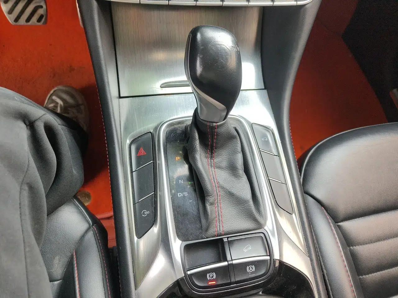 MG HS 2018 20T Automatic Two-Wheel Drive Hormone Passion Edition China V Standard — миниатюра 15