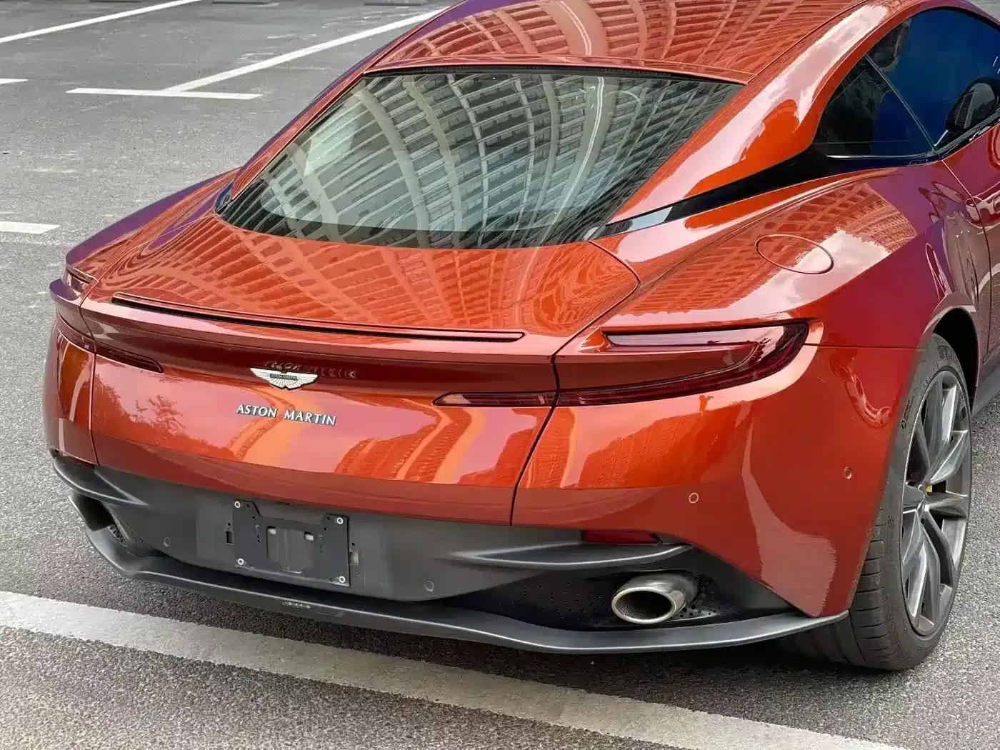Aston Martin DB11 2019 4.0T V8 Coupe — миниатюра 6