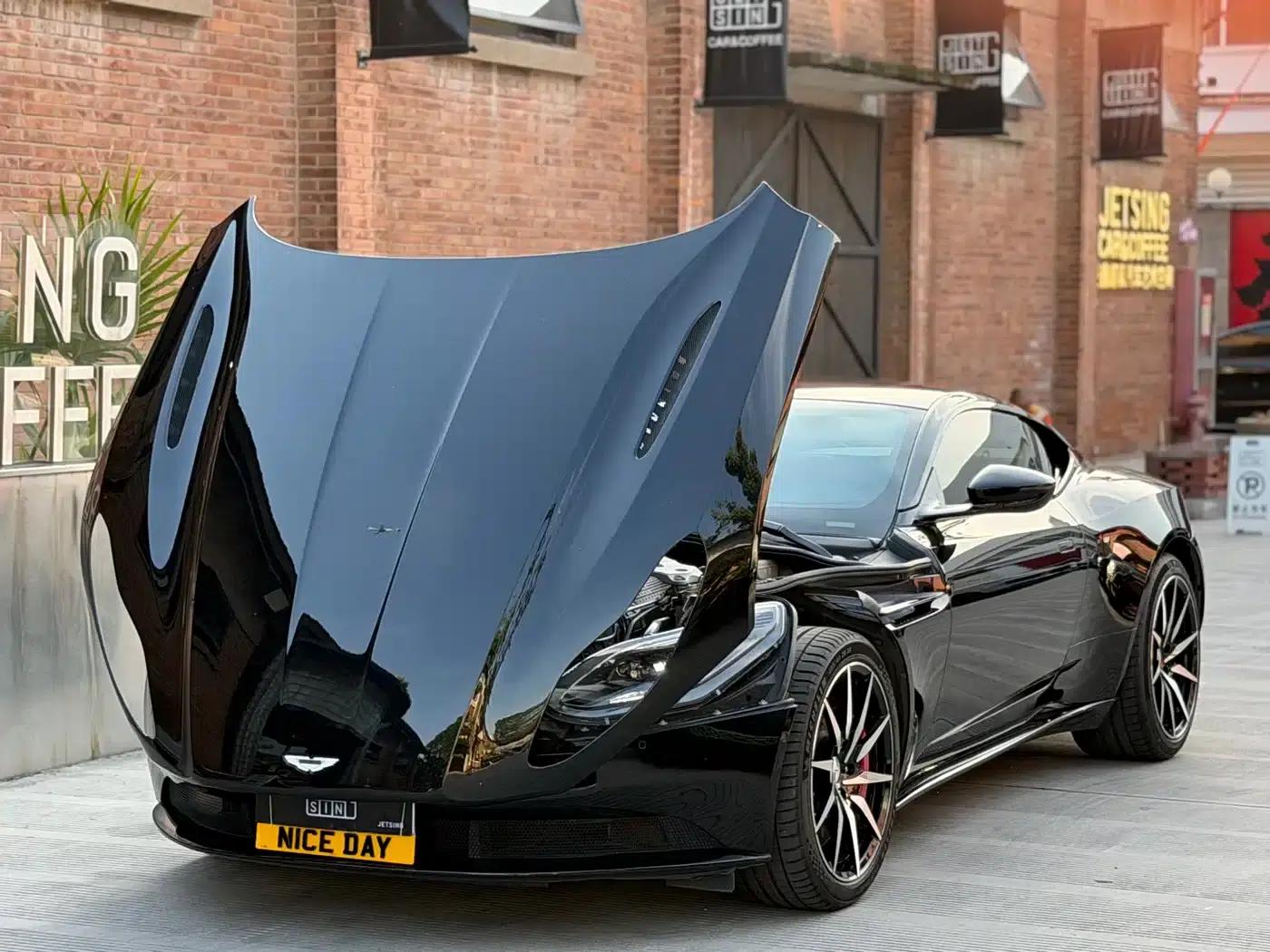 Aston Martin DB11 2019 4.0T V8 Coupe — миниатюра 5