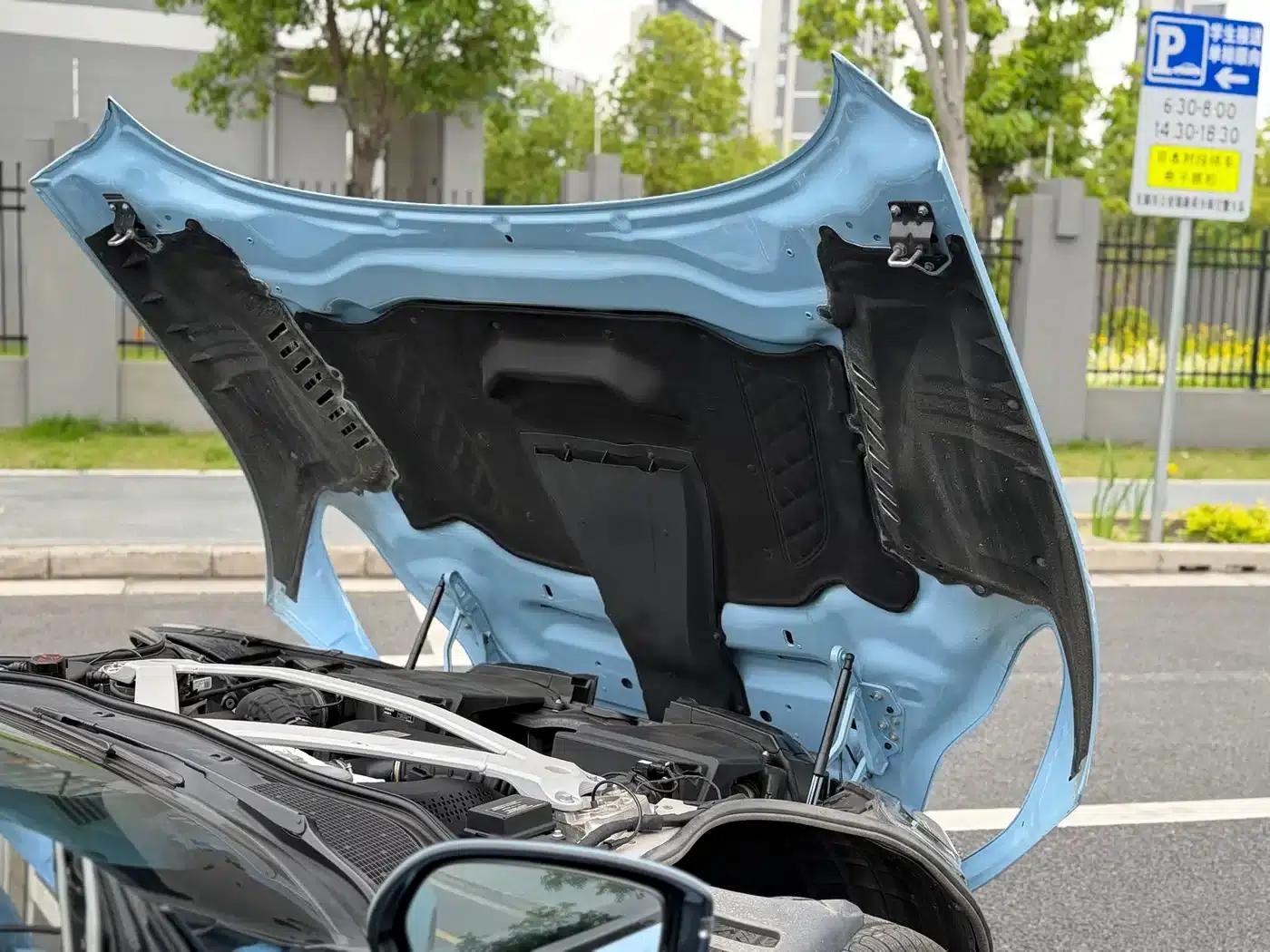 Aston Martin DB11 2019 4.0T V8 Coupe — миниатюра 14
