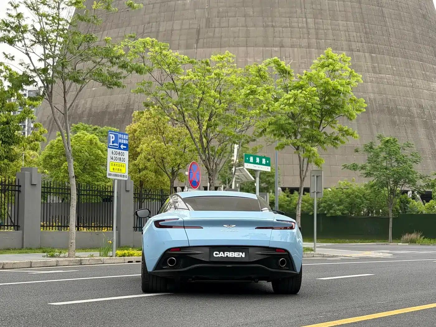 Aston Martin DB11 2019 4.0T V8 Coupe — миниатюра 7
