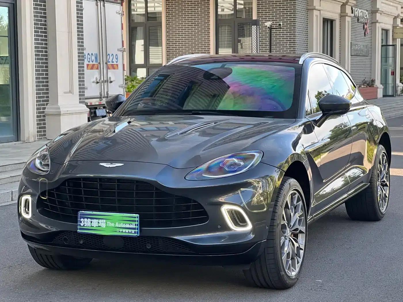 2023 Aston Martin DBX 4.0T V8 — миниатюра 1