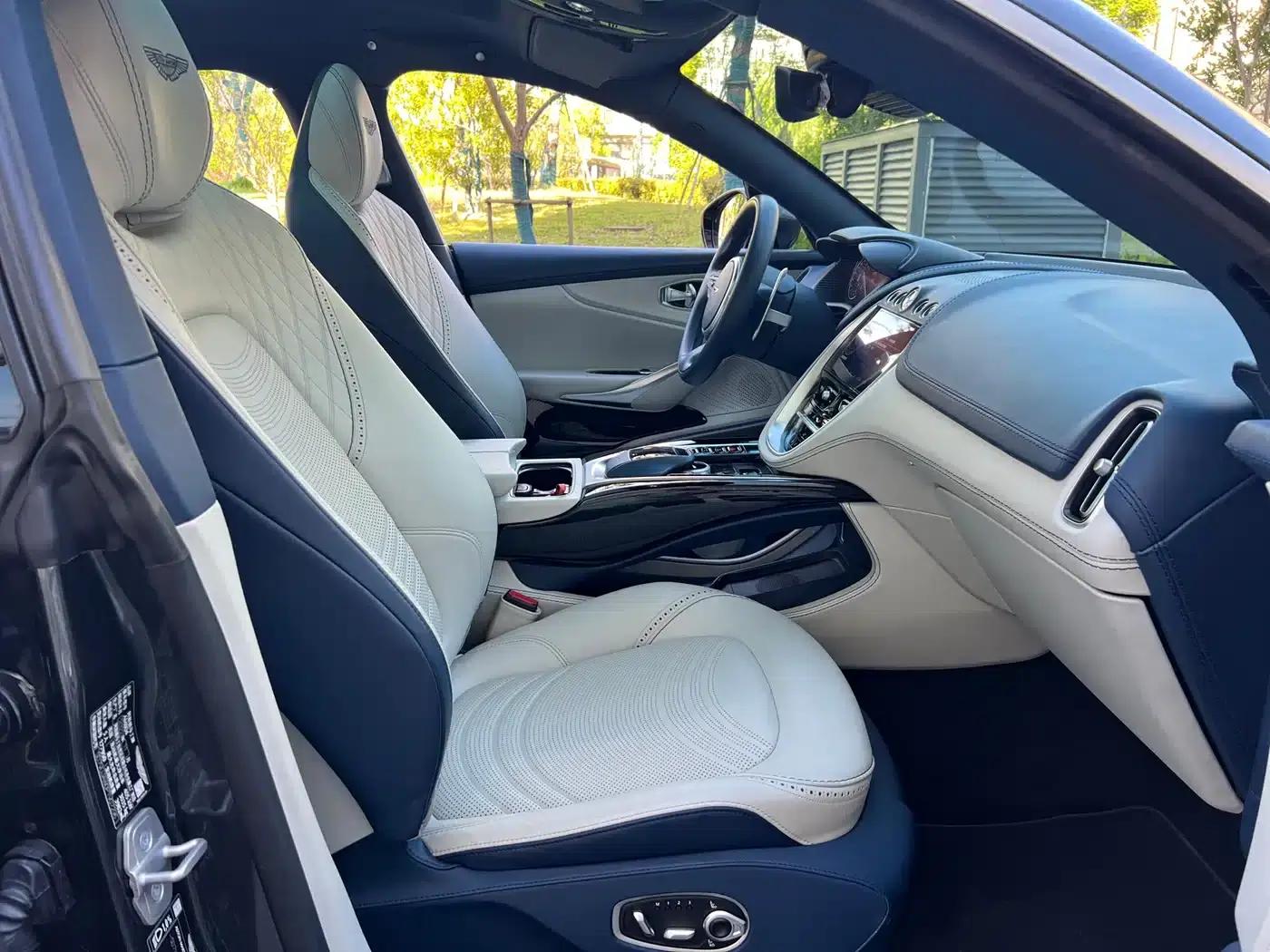 2023 Aston Martin DBX 4.0T V8 — миниатюра 12