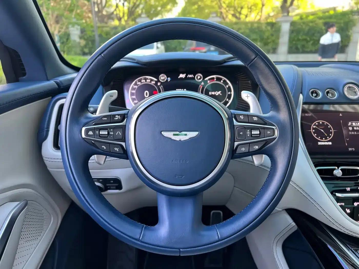 2023 Aston Martin DBX 4.0T V8 — миниатюра 18