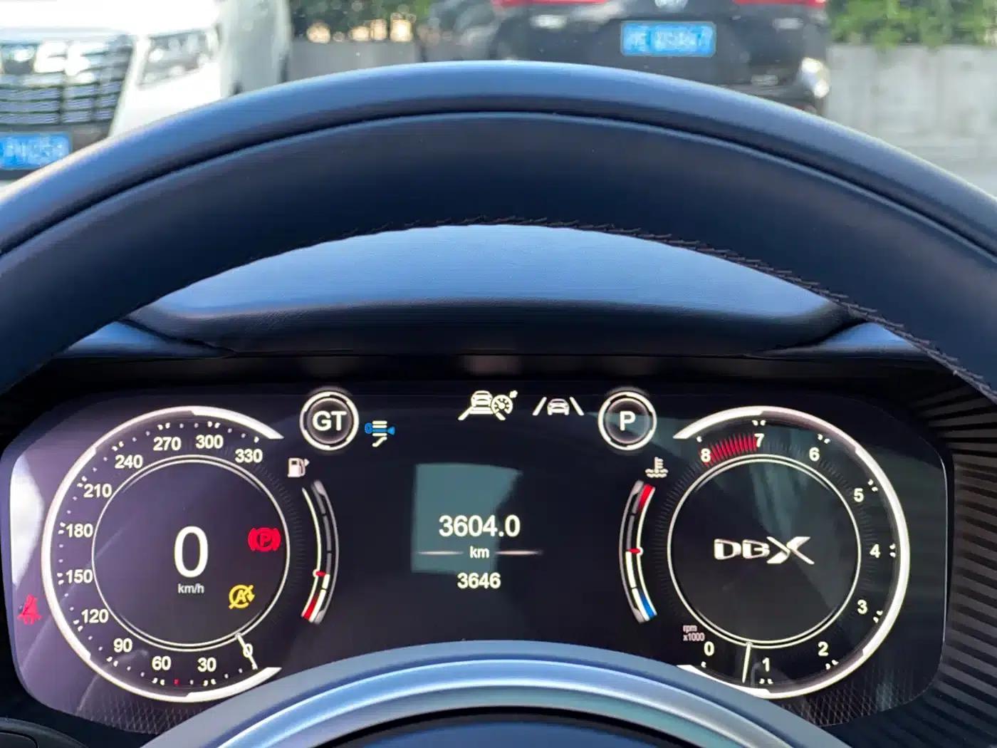 2023 Aston Martin DBX 4.0T V8 — миниатюра 19