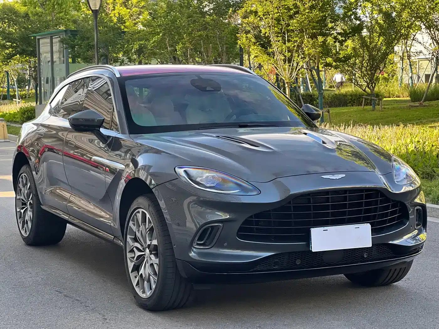 2023 Aston Martin DBX 4.0T V8 — миниатюра 3