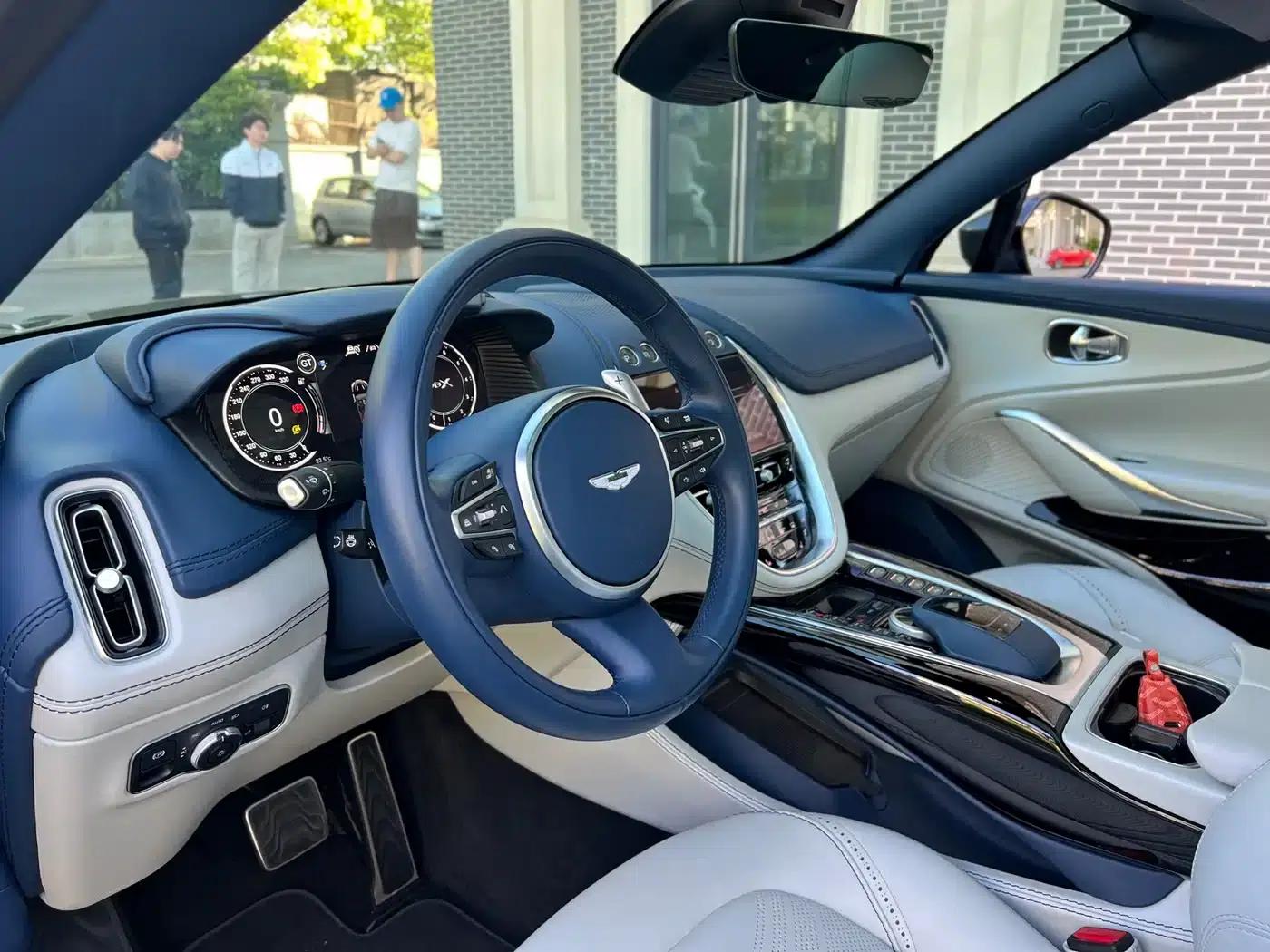 2023 Aston Martin DBX 4.0T V8 — миниатюра 9