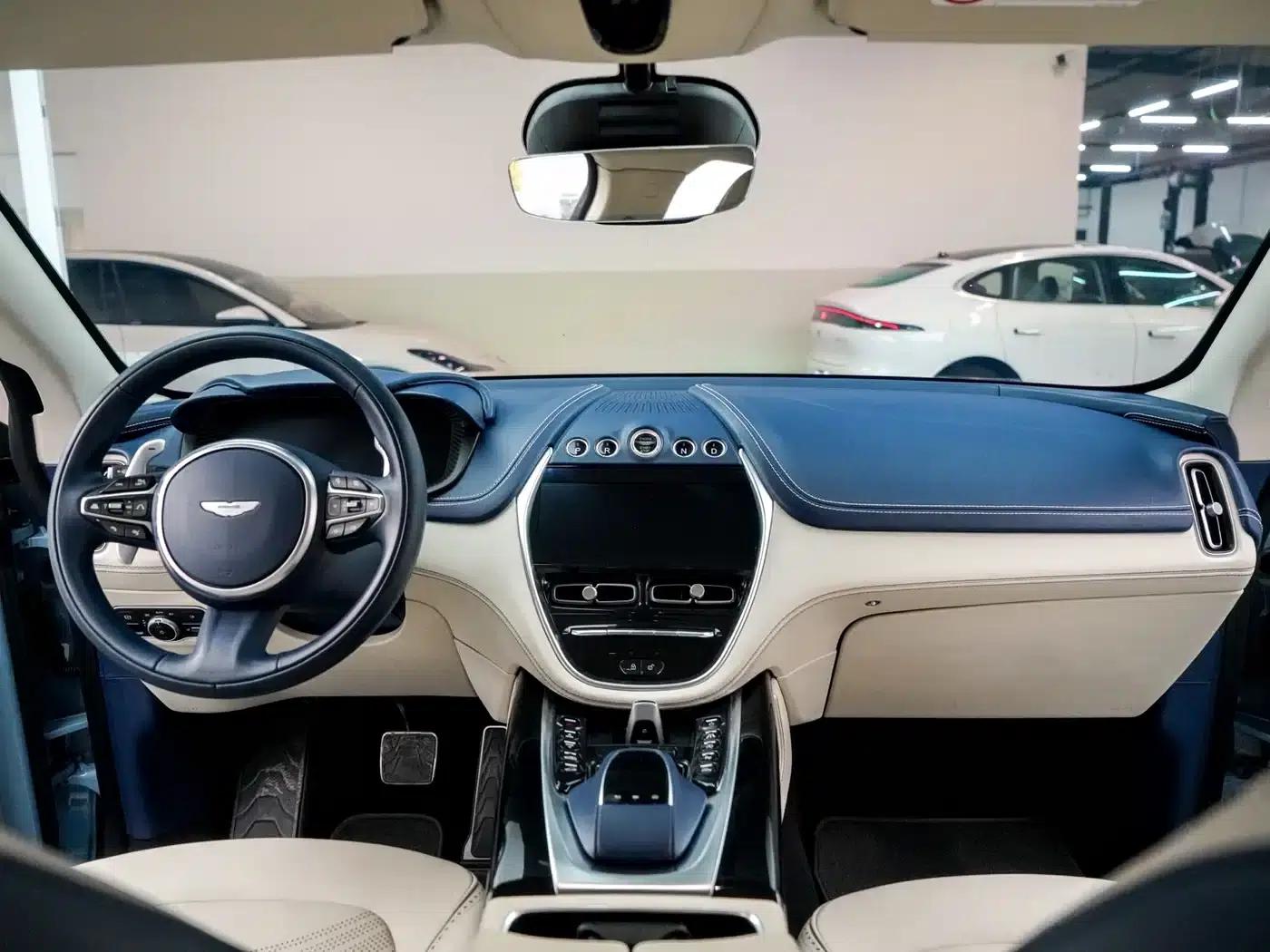 Aston Martin DBX 2022 3.0T STRAIGHT-SIX — миниатюра 7