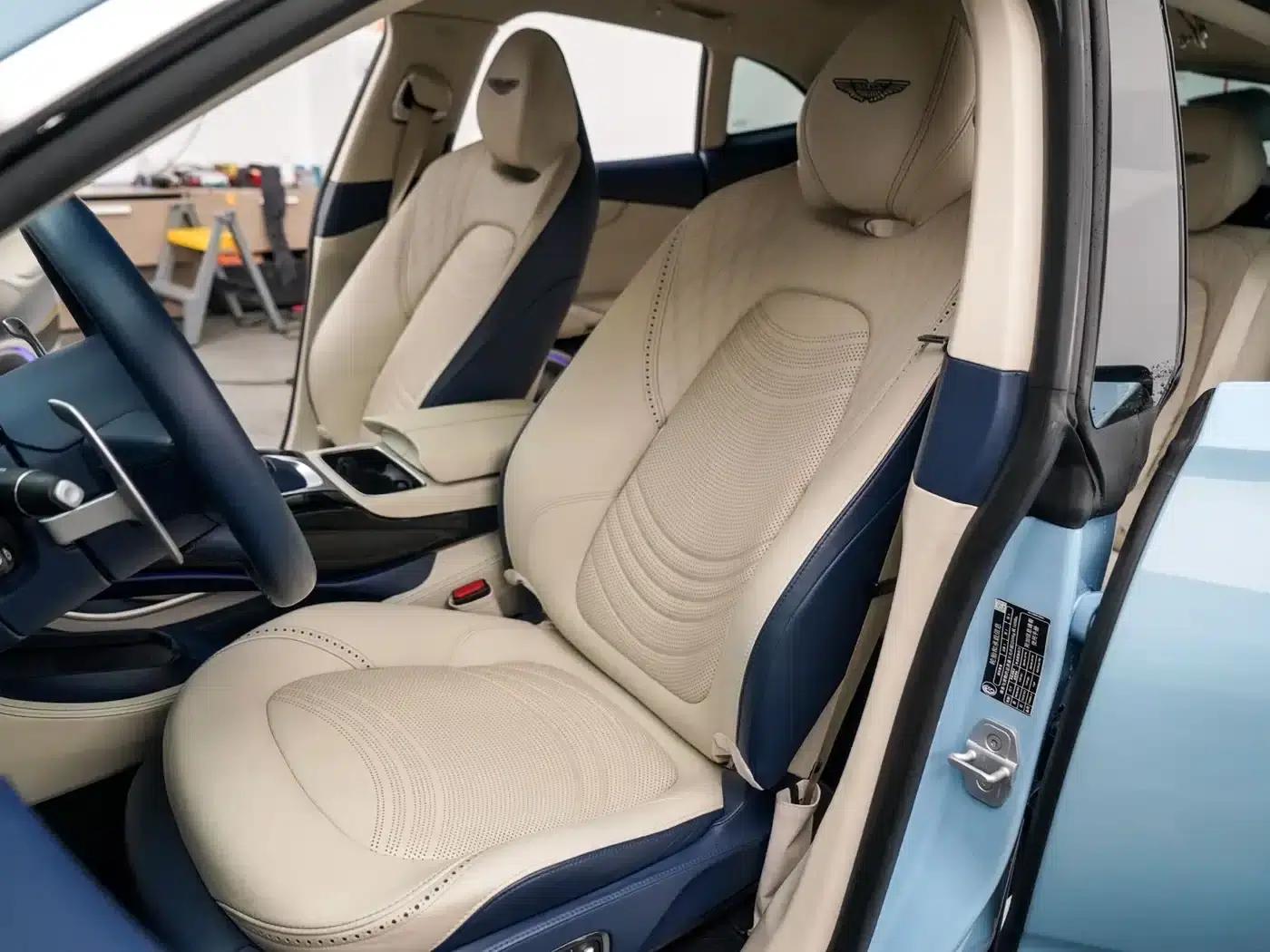 Aston Martin DBX 2022 3.0T STRAIGHT-SIX — миниатюра 8