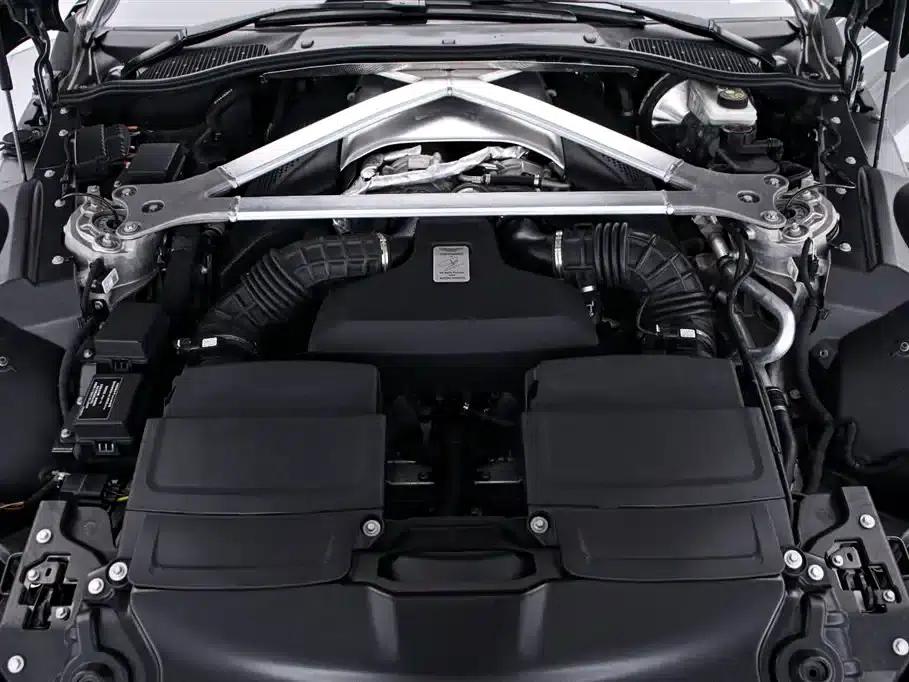 2018 V8 Vantage 4.0T V8 Coupe — миниатюра 16