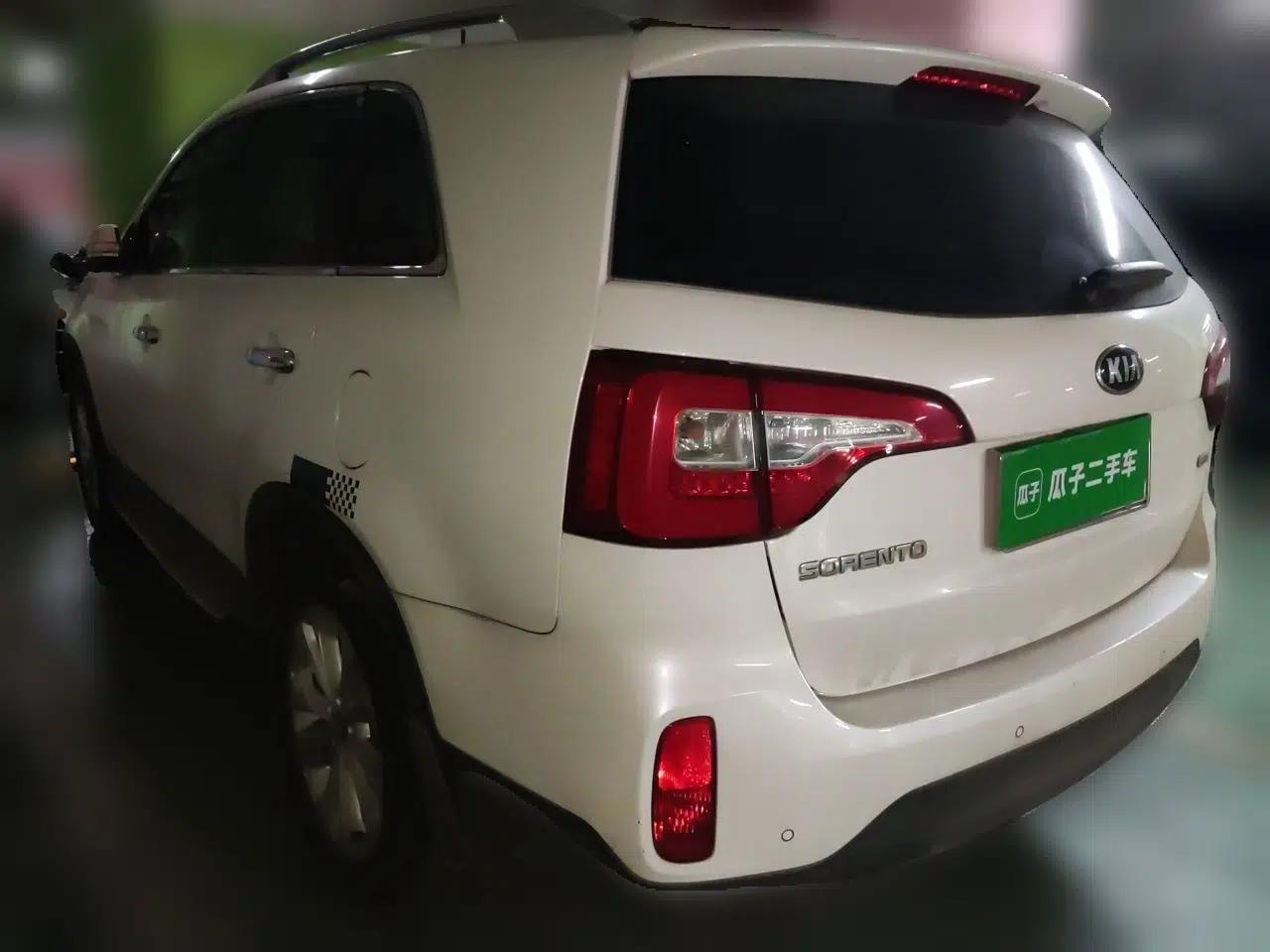 Kia Sorento 2013 2.4L 7-Seater Gasoline Comfort Version China IV Standard — миниатюра 4