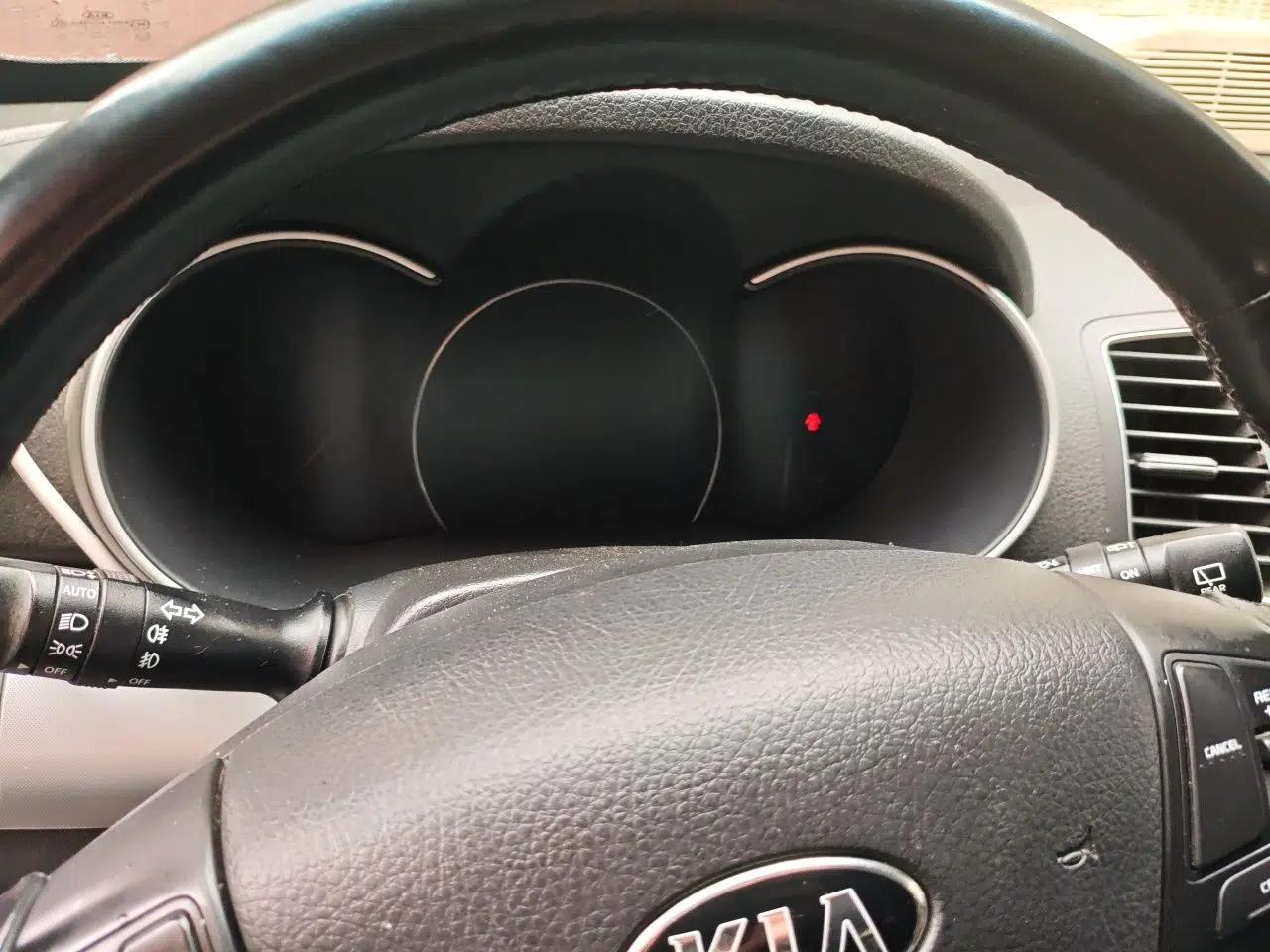 Kia Sorento 2013 2.4L 7-seat Gasoline Luxury Edition — миниатюра 13