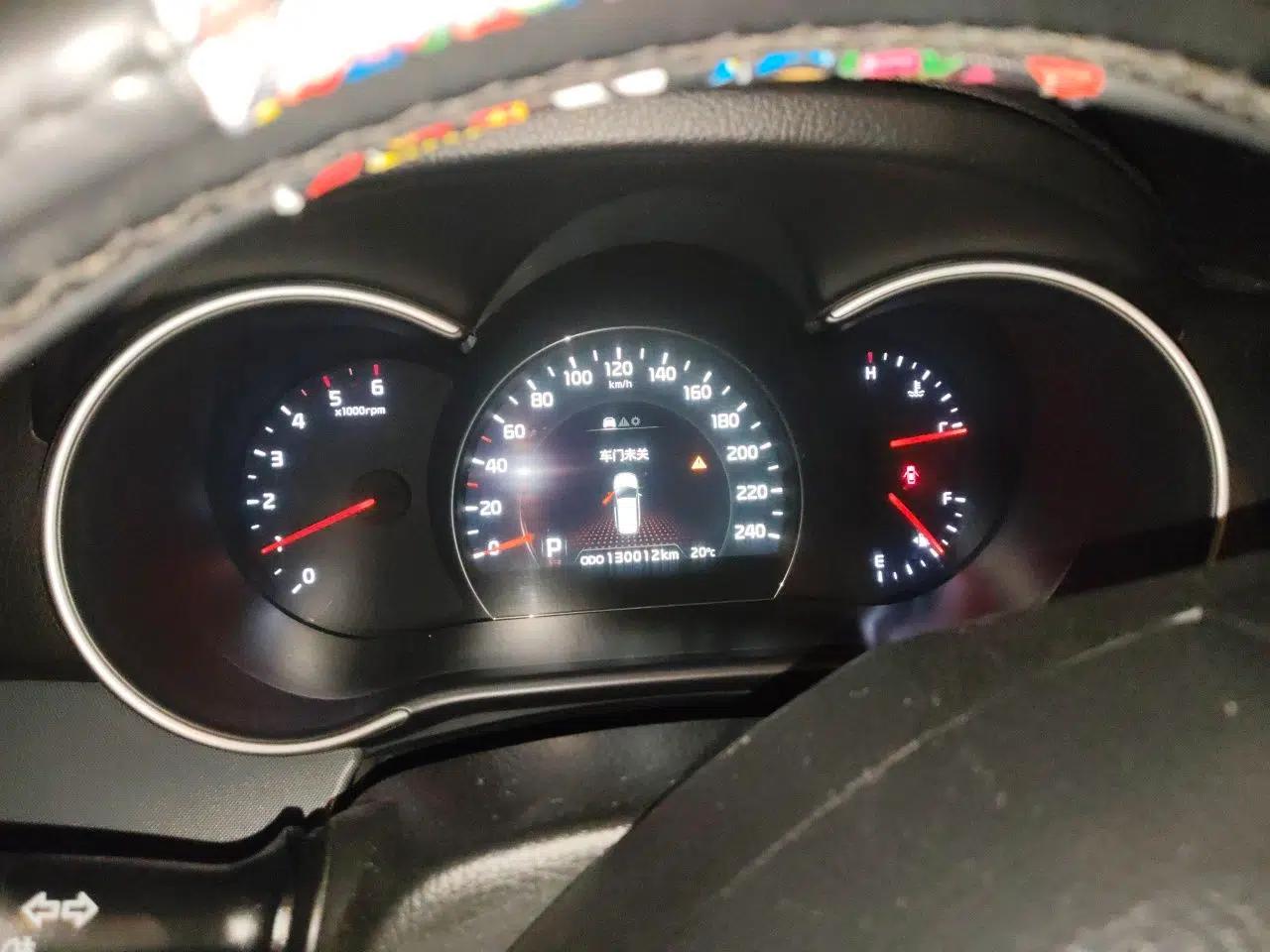 Kia Sorento 2013 2.2T 7-Seater Diesel Supreme Edition — миниатюра 12