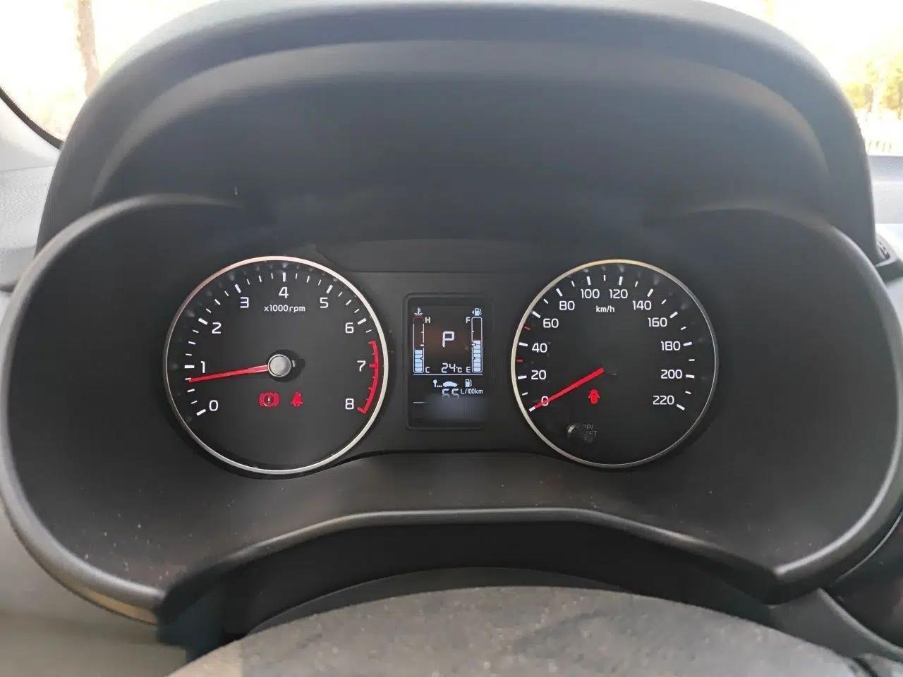 Kia Pegas 2020 Revised Version 1.4L Automatic Comfortable with Sunroof — миниатюра 9