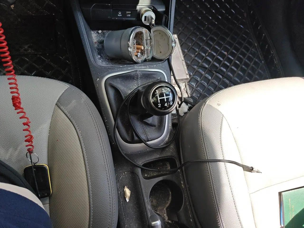 Kia Pegas 2017 1.4L Manual Value Edition — миниатюра 15