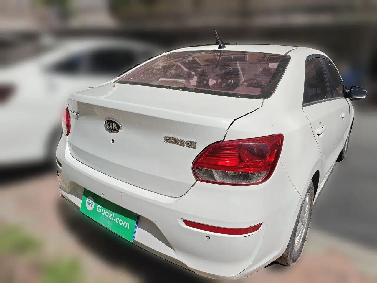 Kia Pegas 2017 1.4L Manual Value Edition — миниатюра 5