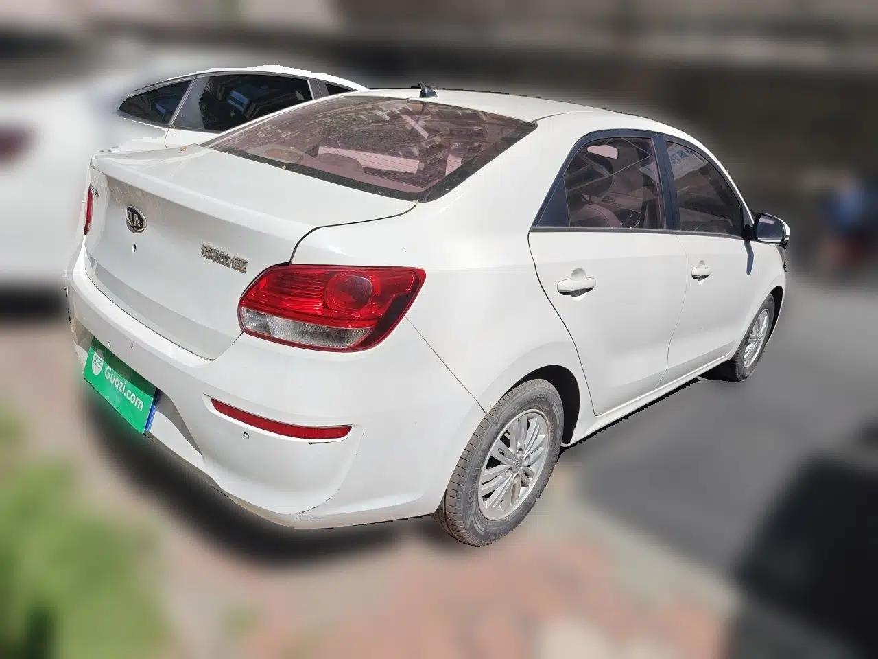Kia Pegas 2017 1.4L Manual Value Edition — миниатюра 6
